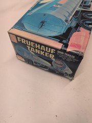 Vintage AMT FRUEHAUF TANKER SEMI-TRAILER T531 1:25 Scale Model Kit Open Box
