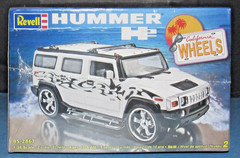 Hummer H2 with California Wheels 1/25 Scale Revell Model Kit (Sealed)