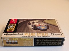 AMT Willard Battery Indy 500 Winner Indycar Race Car Plastic Model Kit