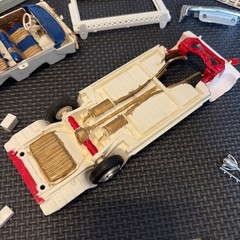 SMP 1961 CHEVROLET CONVERTIBLE CUSTOMIZING 1/25 SCALE 3 IN 1 KIT GENTLY STARTED