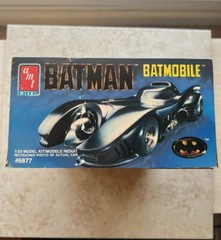AMT DC Comics 1989 Keaton Batman Batmobile Model Kit – 1:25 Scale – Opened