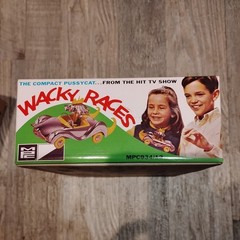 1:25 Wacky Races: Compact Pussycat Figure Snap MPC Model Kit Penelope Pitstop