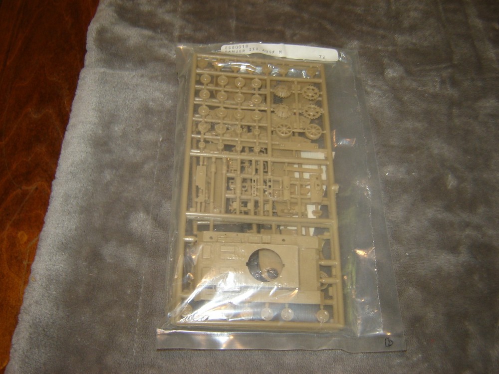 ESCI 8001B Bag Model kit Panzer III Ausf.M 1/72 Factory Sealed No Instructions