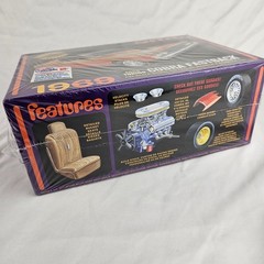 AMT 1969 Ford Torino Cobra Fastback 1/25 Scale Plastic Model Kit