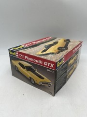Model Car Kit Revell 7608 1:24 Scale 1971 Plymouth GTX 7608