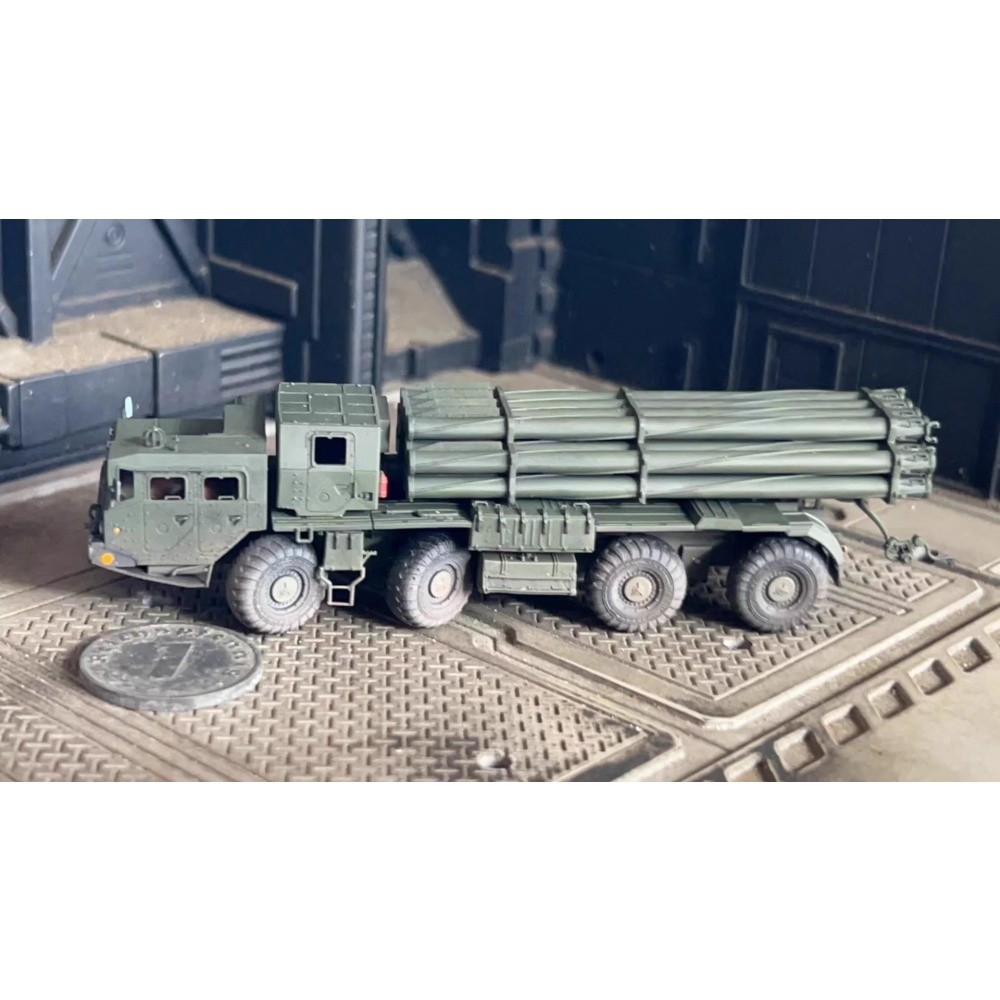 1/144 Russia BM-30 Smerch Rocket Unpainted Kit