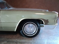 Johan 1/25 Friction Dealer Promo 1966 Cadillac Coupe Deville Tan/Green Complete