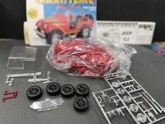 MPC Jeep Golden Hawk 1/25 KIT McM Bagged kit