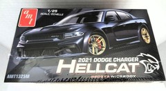 AMT 2021 Dodge Charger Hellcat 1:25 scale Model Kit