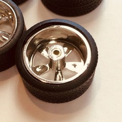 Pegasus 1/24 Rim & Tire Set 1274 “T’s” Chrome 19″ Wheels (4)
