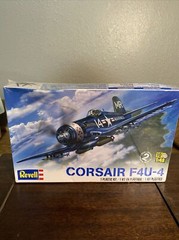REVELL F 4U-4 CORSAIR AIRPLANE MODEL KIT aircraft 1:48 Scale 