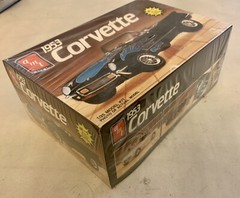 AMT 6519 1953 CORVETTE 1/25 SCALE MODEL KIT FS