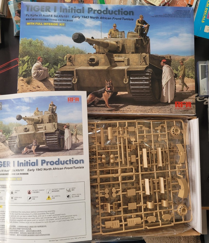 RYEFIELD MODEL RFM RM-5050 1/35 Tiger I Initial Production w/ Full Interior