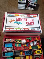 Vintage 1966 Mattel Miniature cars Carrying Case With Cars Lot One Redline Read