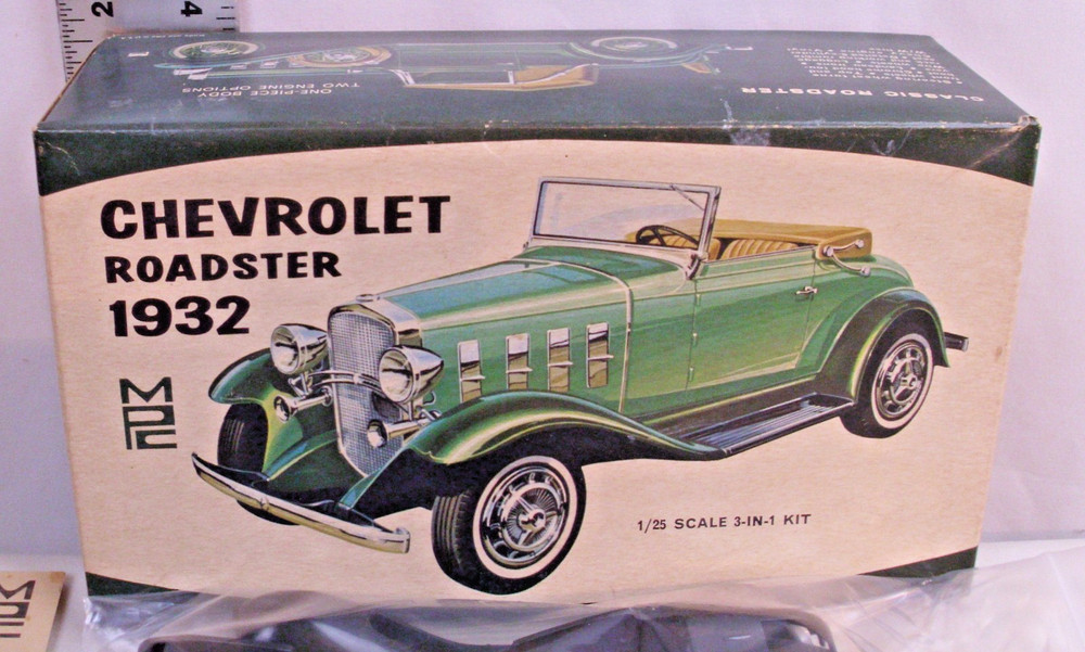 MPC 1932 CHEVROLET ROADSTER CAR BUD ANDERSON MODEL KIT 1:25 302-200