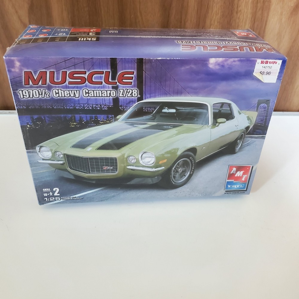AMT Ertl 1970 ½ Chevy Camaro Z/28 Model Kit 1:25 #30086 – New