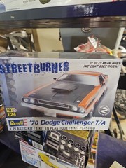 Revell RMX852596 1970 Dodge Challenger T/A Model Kit 1:25 Next Day Ship