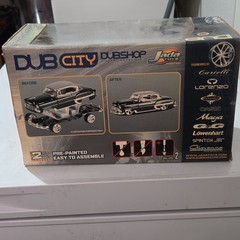 Jada Toys DUB City 1:24 1953 Chevy Bel Air Pre-Painted Metal Kit Red/White