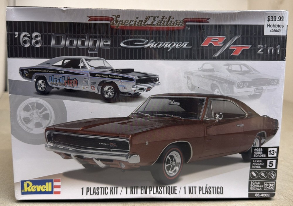 REVELL 14202-0177 ’68 DODGE CHARGER R/T 2-‘N-1 1/25 SCALE MODEL KIT – NEW