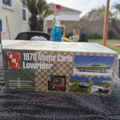 AMT/ERTL 1970 Monte Carlo Lowrider Vintage 2004 Model Kit, 1:25 Scale, Sealed