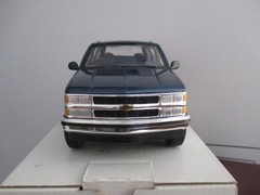 1996 Chevy Tahoe Atlantic Blue Dealer Promo “Motor Trend Truck of the Year Logo”