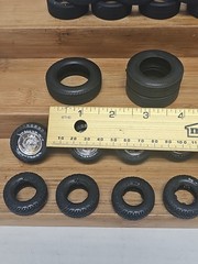 Tires & Wheels 1:25 Scale Model Car Parts Lot Assortment 21 Wheels.