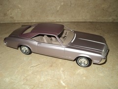 AMT 1969 Buick Riviera Vintage Promo Model 1/25
