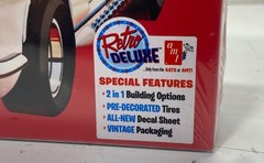 AMT 1960 Chevrolet Corvette Model Kit 1/25 Scale Retro Deluxe Street Rods Sealed