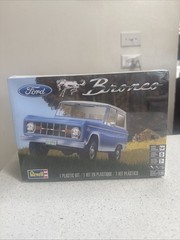 FORD BRONCO 1st GEN – 1/25 scale REVELL – SEALED – NEW – 85-4320