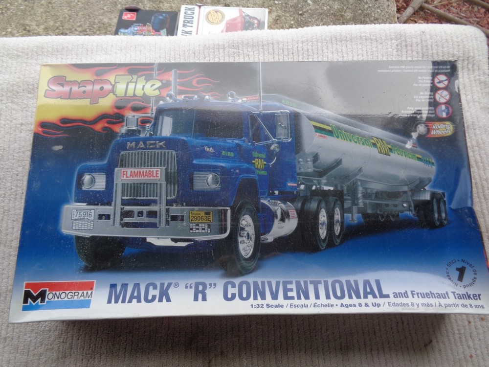Monogram # 85-1961 Mack “R” Tanker Road Tractor Trailer SEALED Model 1/32 Scale