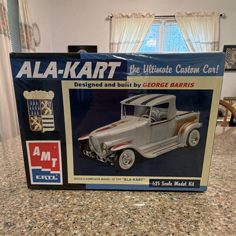 AMT Ertl ALA-KART 1:25 Custom Car Plastic Model Kit Unassembled Not Painted