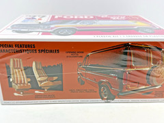 AMT 1977 Ford Cruising Van Model Kit 1:25 Retro Deluxe AMT1108M-SEALED BOX/NEW!