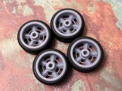 Resin 22 In. “Foose Saturn” Wheels, W/One In. Whitewalls,1/24 1/25 Scale