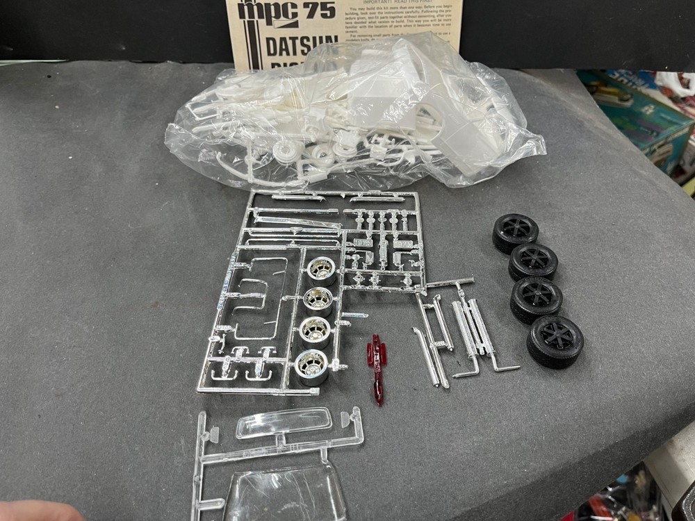MPC 1975 Datsun Pickup Truck 1/25 KIT McM Vintage Bagged kit