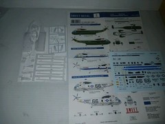 Tamiya Military Miniatures WWII 1:35 Scale Plastic Model Jerry & 1/144 Helecopt