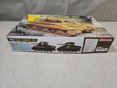 Dragon 1/35 Scale U.S. M4A1 DV Tank Model Kit #6618 COMPLETE IN BOX!!