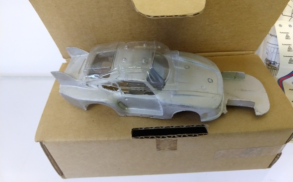 Porsche 935 Silhouette Martini Racing #14 Minichamps. Diecast kit w/decals.