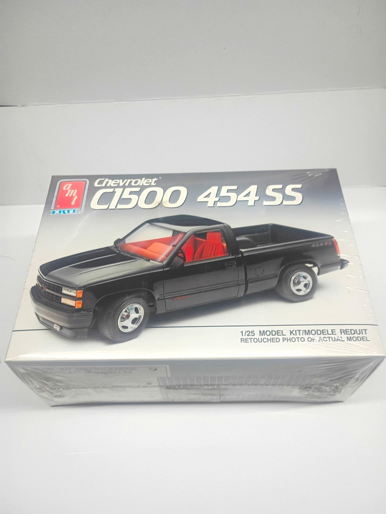 AMT Chevrolet C1500 454 SS 1:25 Plastic Truck Model Kit Unassembled 6032 SEALED