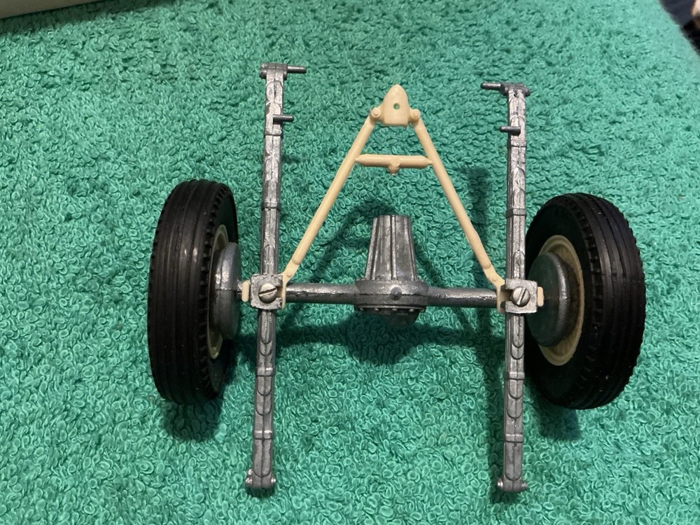 1 18 scale model parts Metal Kit Duesenberg TC Rear Axle Partially Built Only