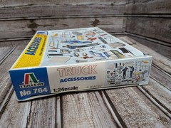 Italeri Truck Shop Plastic Model Accessories 1:24 Scale