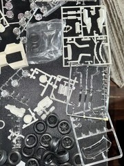 Huge Custom JUNKYARD LOT 1:24/1:25 MODEL FORD CHEVY GM MOPAR AMC PARTS/PIECES!