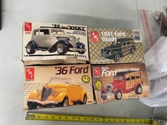 AMT vintage 1:25 model kit lot of 4 1929 1936 Ford 1941 Woody 1932 Vicky