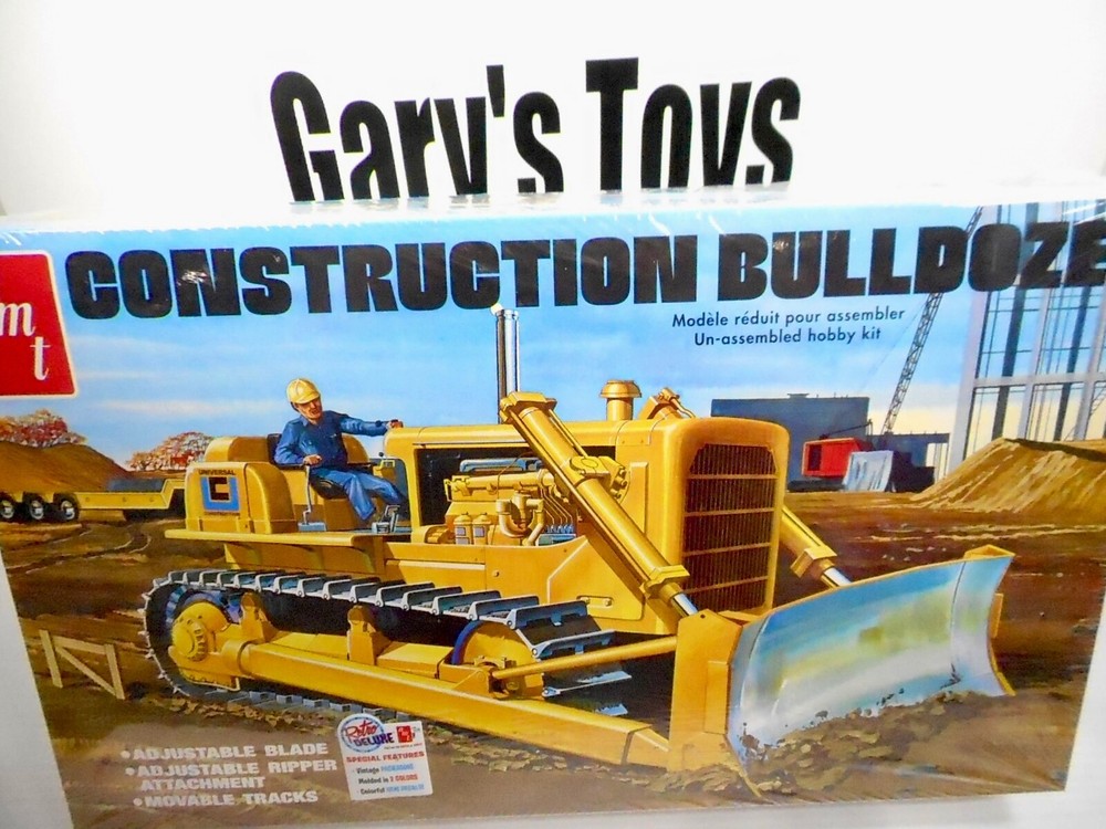 AMT 1:25 Construction Bulldozer Model Kit – AMT1086/06