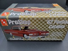 AMT #31279 1962 Pontiac Catalina – Pro Shop Series 1/25 Scale Plastic Model Kit