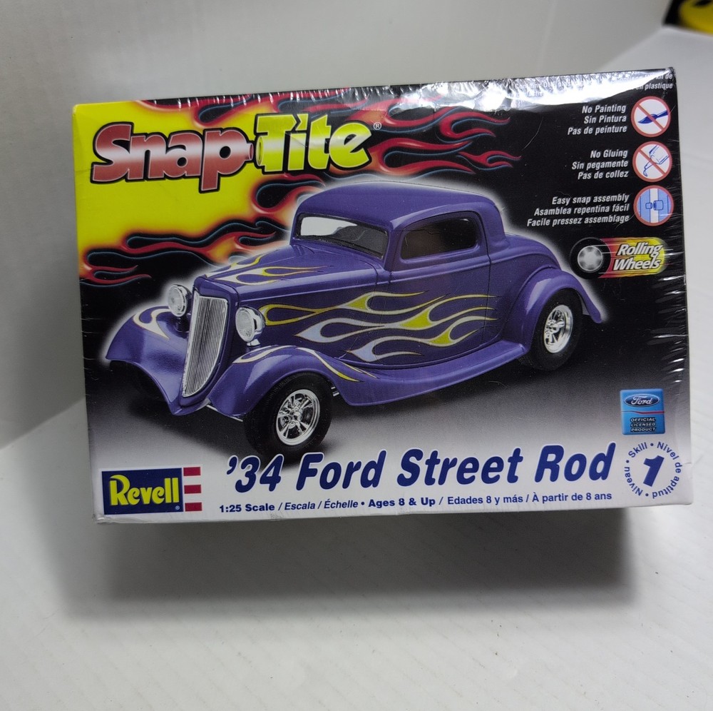Revell Snap-Tite 1934 Ford Street Rod 1:25 Model Kit #85-1943 2011 NEW SEALED