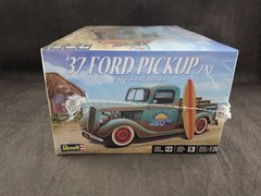 Revell ’37 Ford Pickup with Surfboard – 1:25 Scale Plastic Model Kit 85-4516