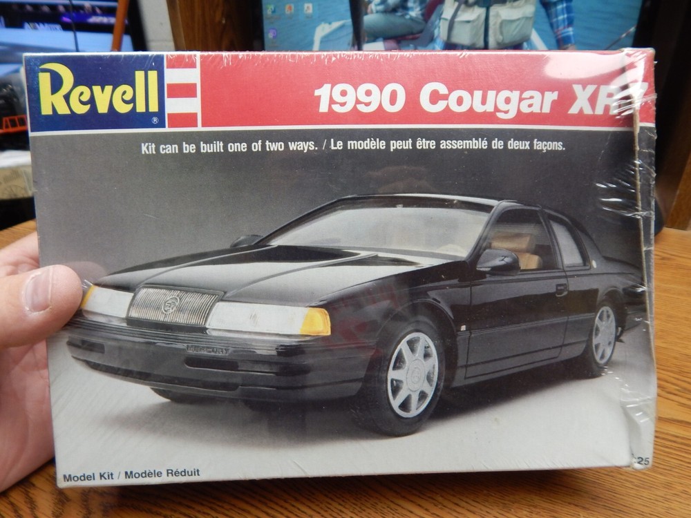 REVELL 7485 1990 COUGAR RX-7 CAR MODEL KIT NEW IN SEALED BOX 1/25 SCALE