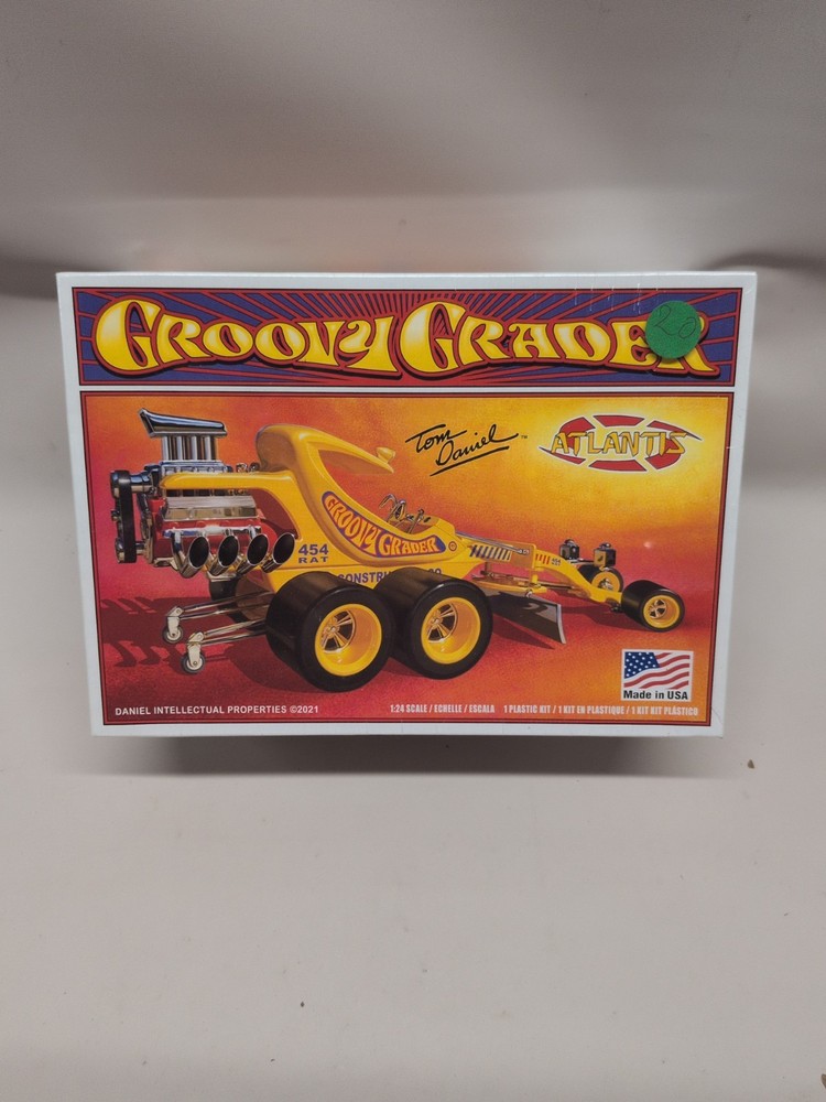 Atlantis M5697 Groovy Grader Tom Daniel 1:24 Scale Model Car Kit Factory Sealed