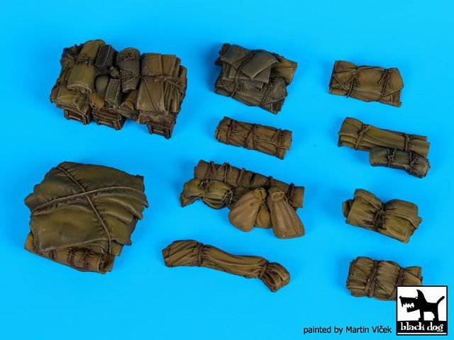 Black Dog 1/35 Tentage plus Bedrolls Figure/Diorama Accessories Set No.3 T35143