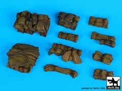 Black Dog 1/35 Tentage plus Bedrolls Figure/Diorama Accessories Set No.3 T35143